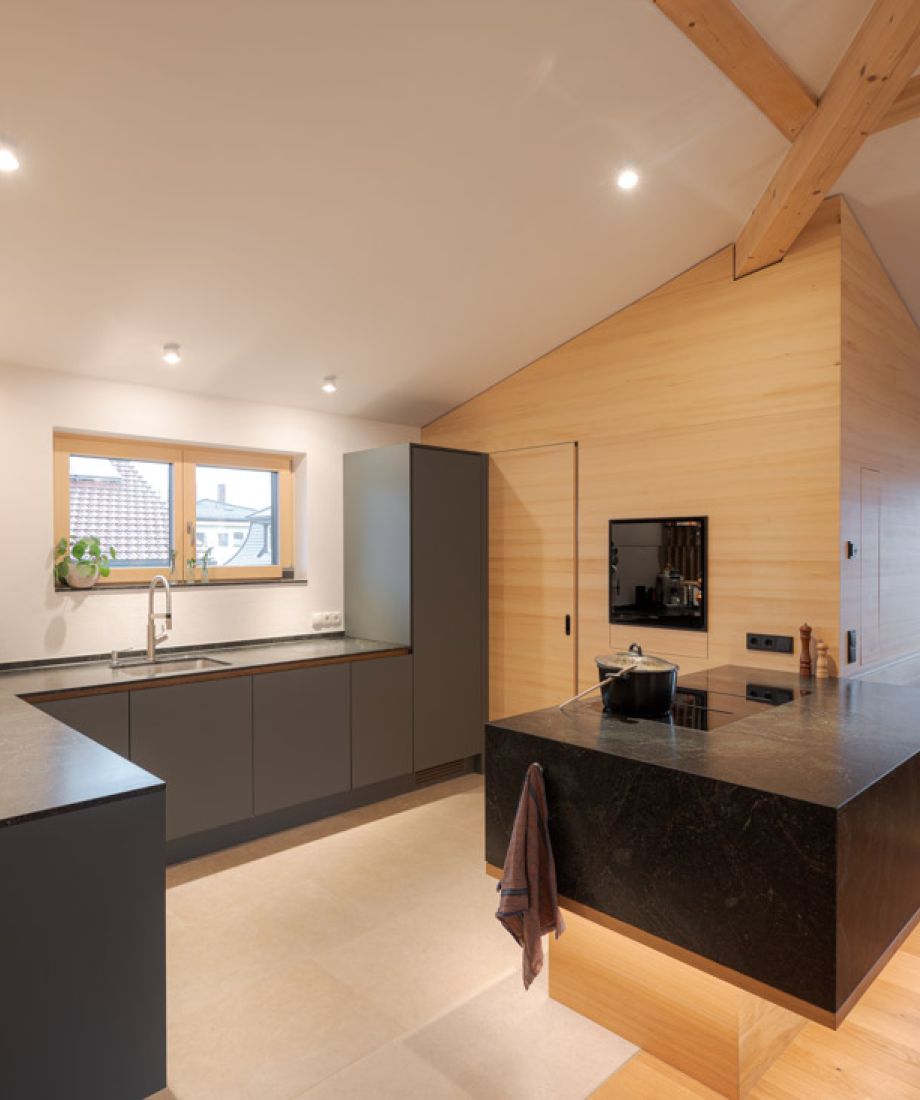 Penthouse Küche Piton grüngrau